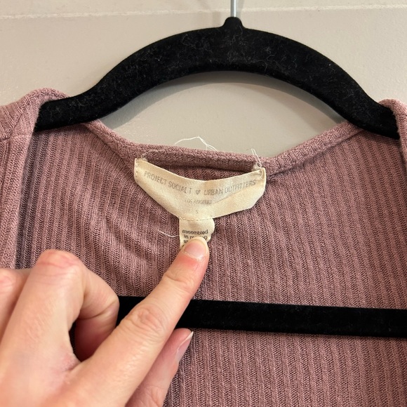 Urban Outfitters Dusty Pink Ribbed Wrap Crop Top - Picture 2 of 3
